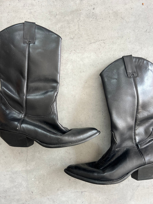 Black leather cowboy boots ★ Size 6.5