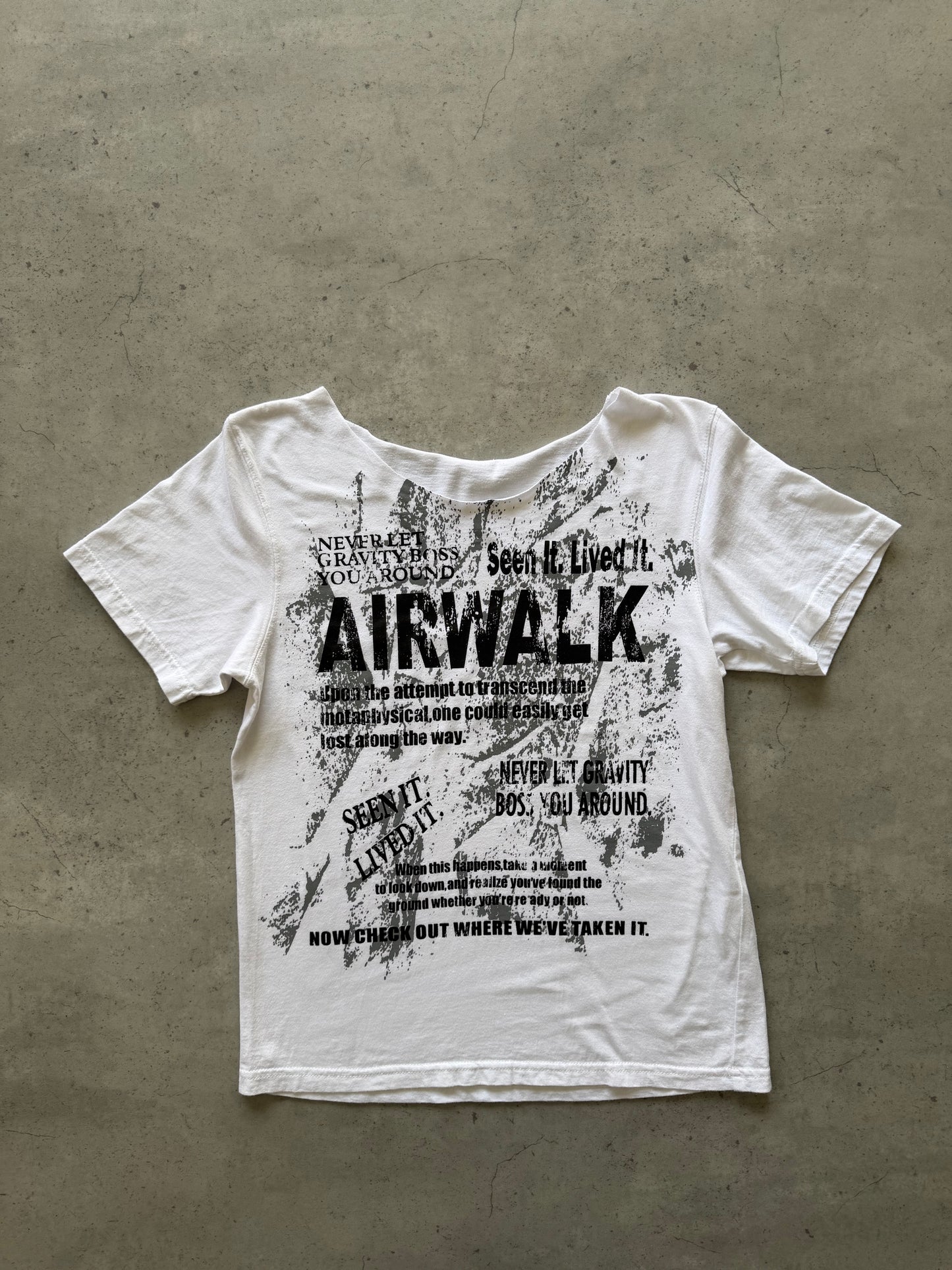 AIR WALK white graphic tee  ★ Size est large