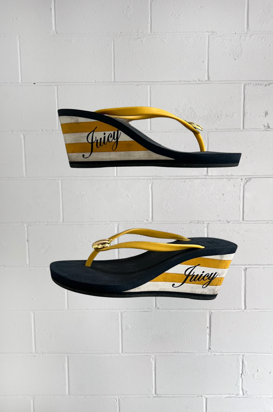 JUICY COUTURE wedged flip flops  ★ Estimated size 7
