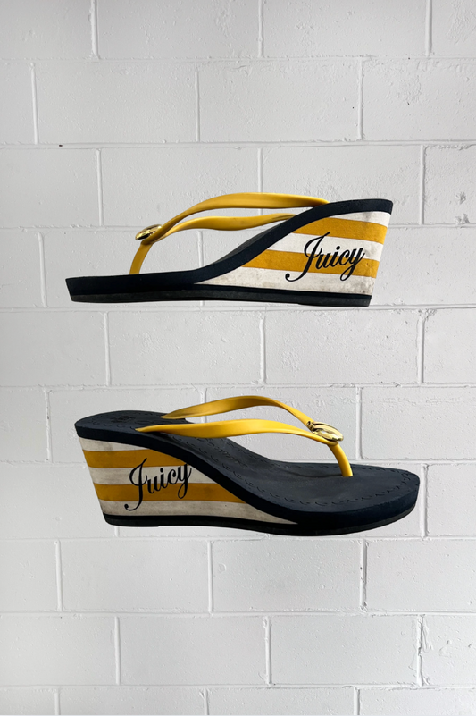 JUICY COUTURE wedged flip flops  ★ Estimated size 7