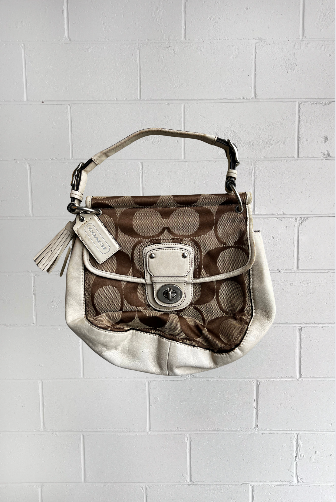 COACH 70TH ANNIVERSARY LIMITED EDITION + monogram hand bag + tassle ★