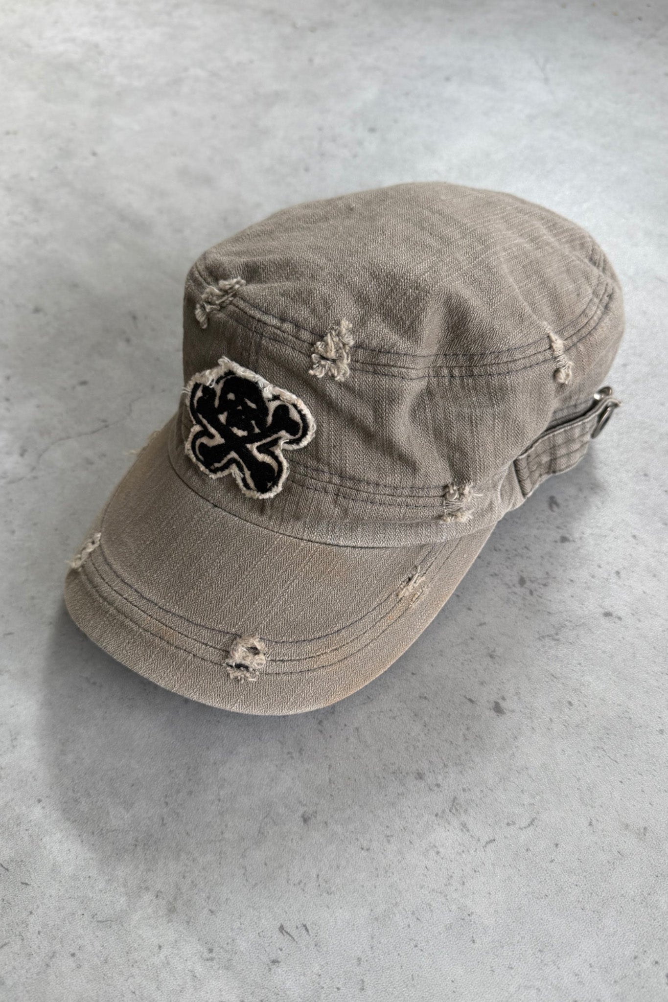 Khaki skull distressed cadet hat ★