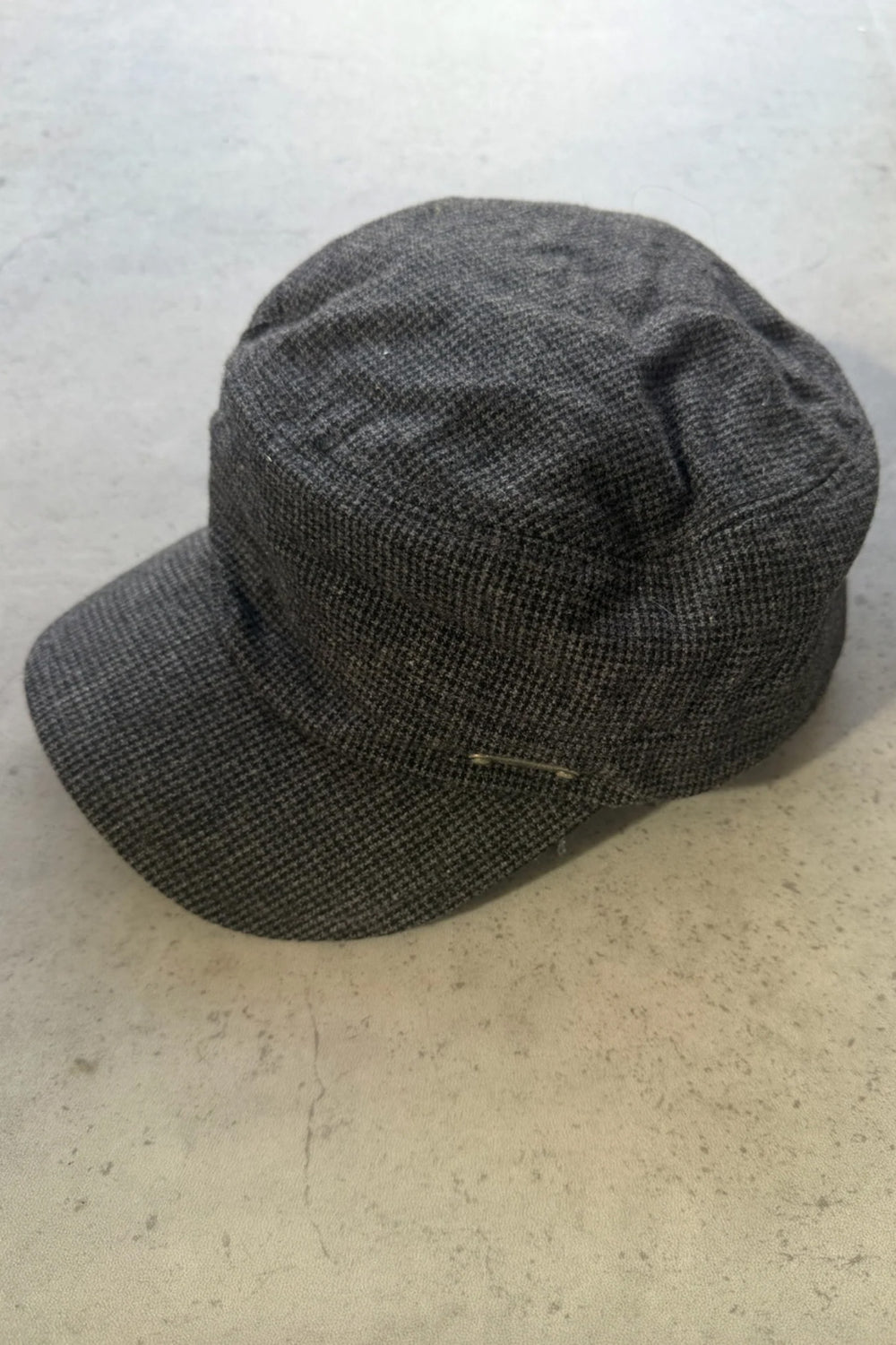 Grey dog tooth cadet hat ★